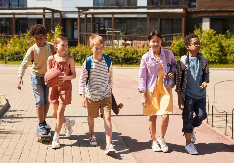 Kinder der Schule